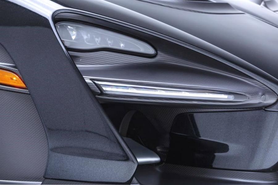 Детали экстерьера McLaren MSO Senna Bespoke Diamond Black 2019 года  (фото 22 из 37)
